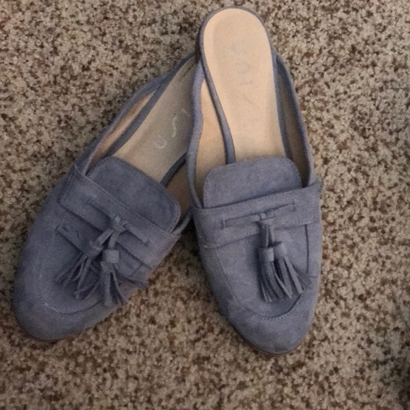 Periwinkle flat mules - Picture 2 of 4
